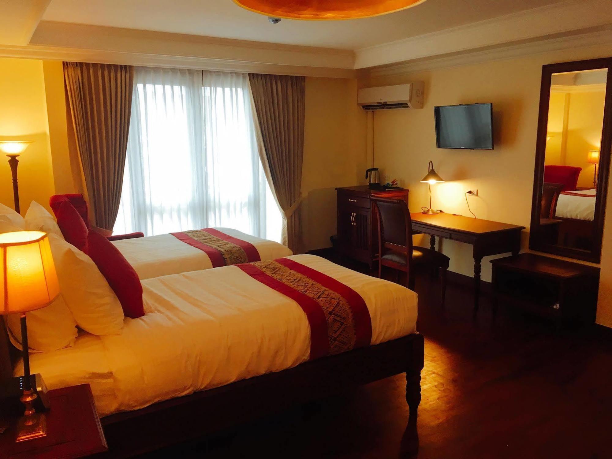Phasouk Vien Chantra Hotel Виентиане Екстериор снимка