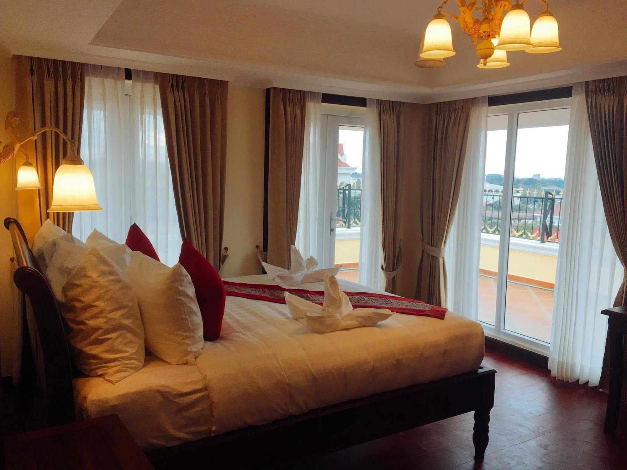 Phasouk Vien Chantra Hotel Виентиане Екстериор снимка
